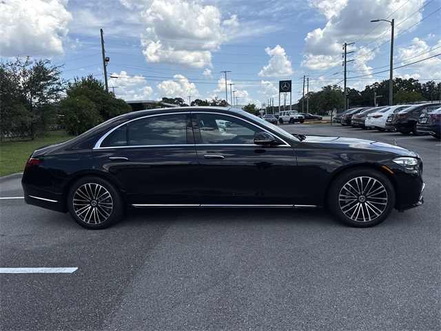 2024 Mercedes Benz S 580e 4MATIC photo 2