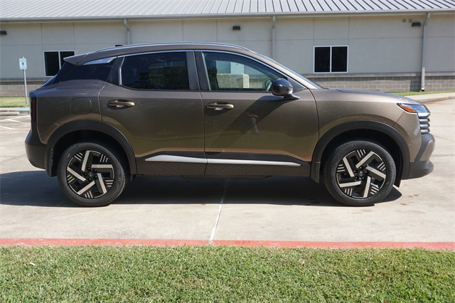 2026 Nissan Kicks SV photo 2