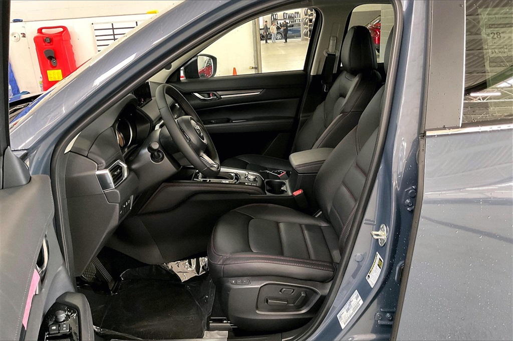2025 MAZDA CX-5 - Image 8