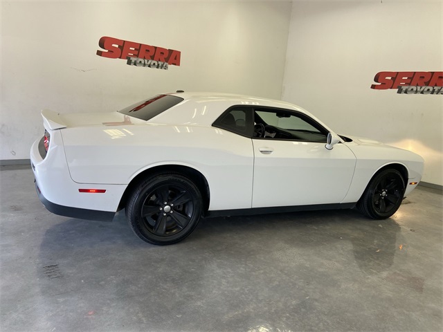2019 Dodge Challenger SXT photo 18