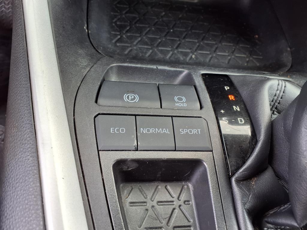 2024 Toyota RAV4 XLE photo 15