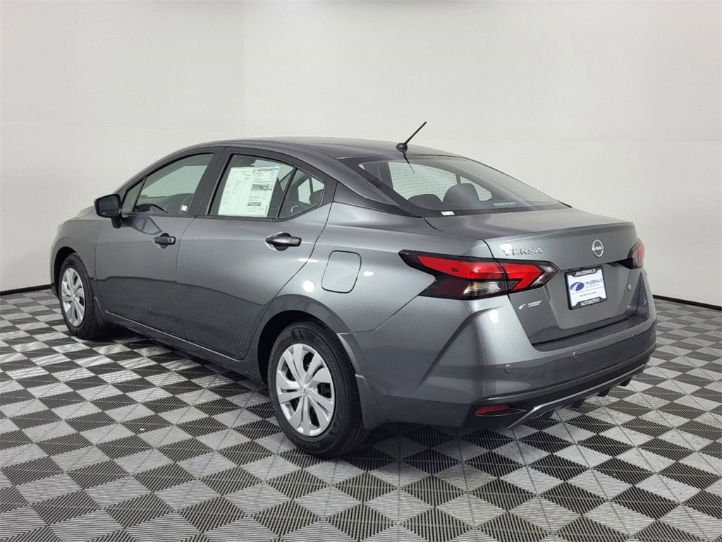 2025 Nissan Versa S photo 2