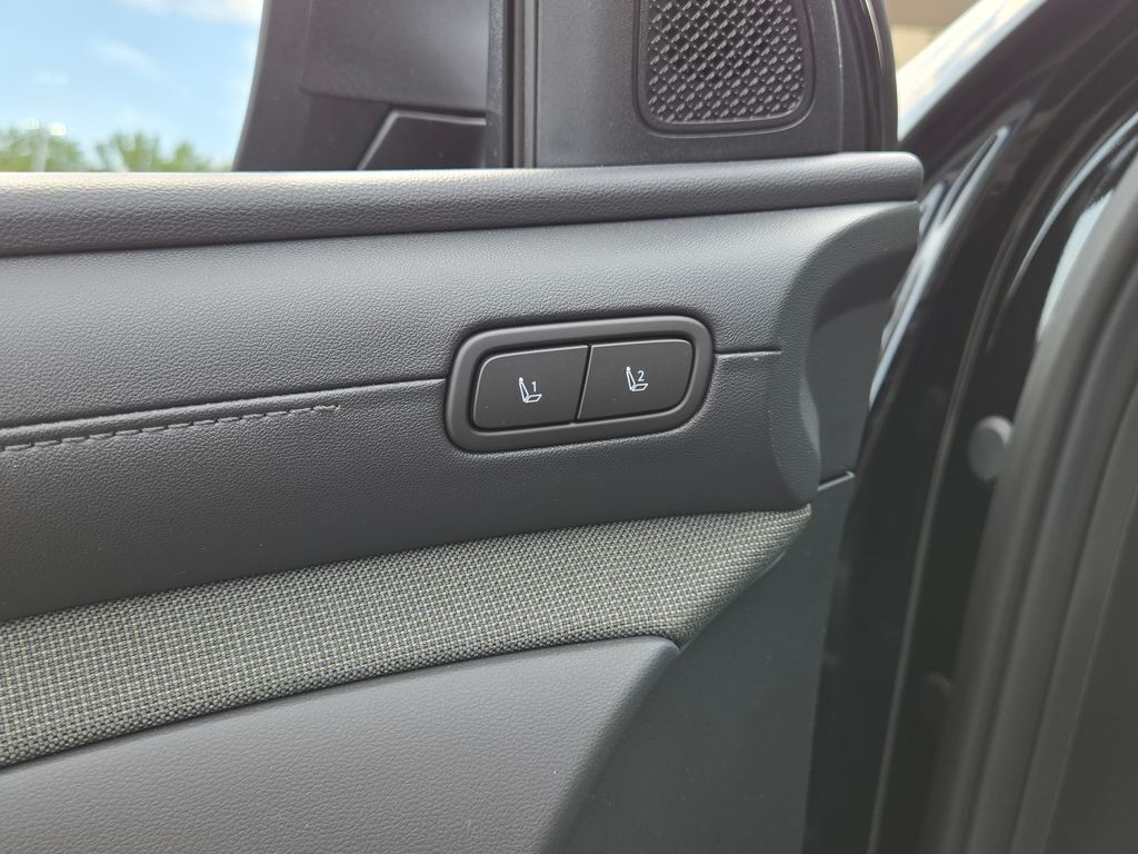 2025 Hyundai Santa Cruz Limited photo 20