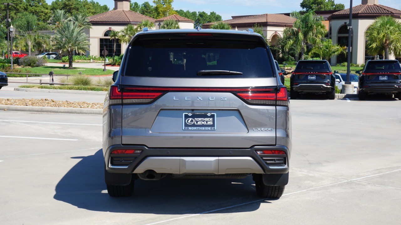 2022 Lexus LX 600 Luxury photo 5