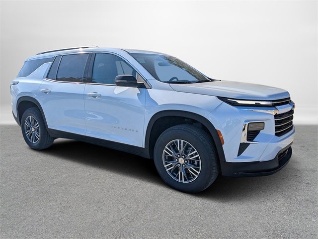 2026 Chevrolet Traverse photo 2