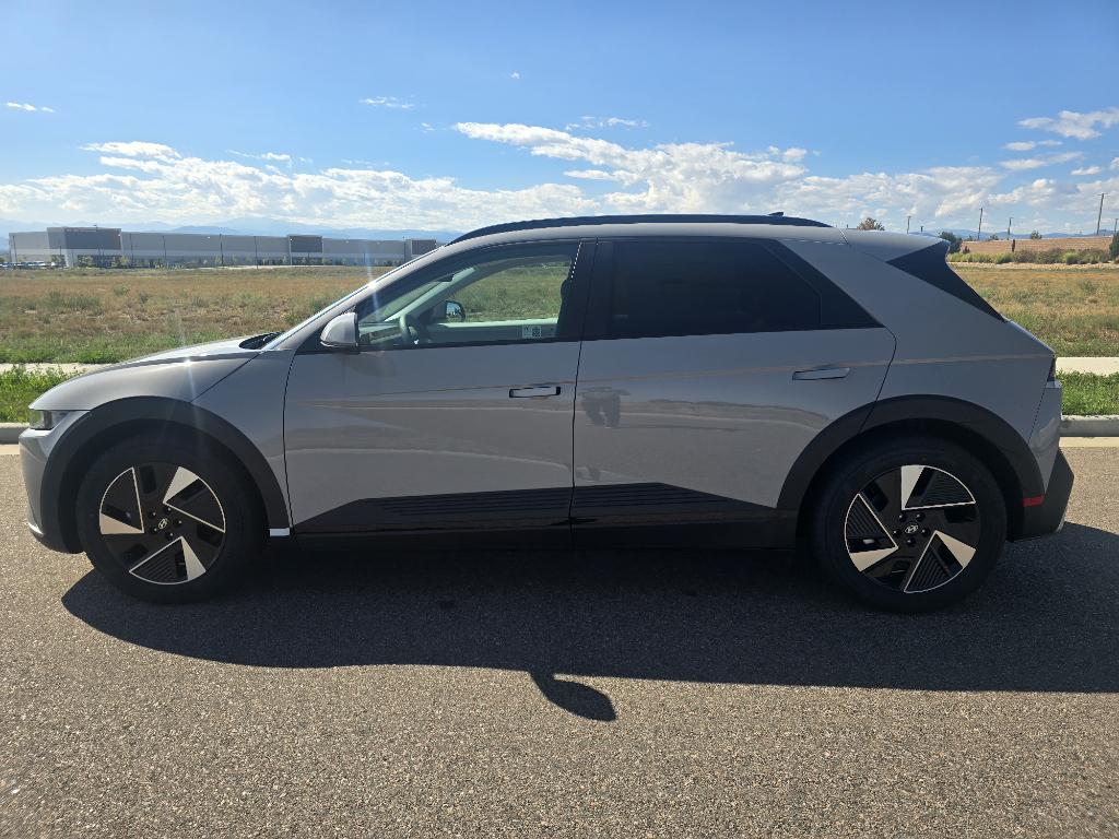 2025 Hyundai Ioniq 5 SEL photo 2