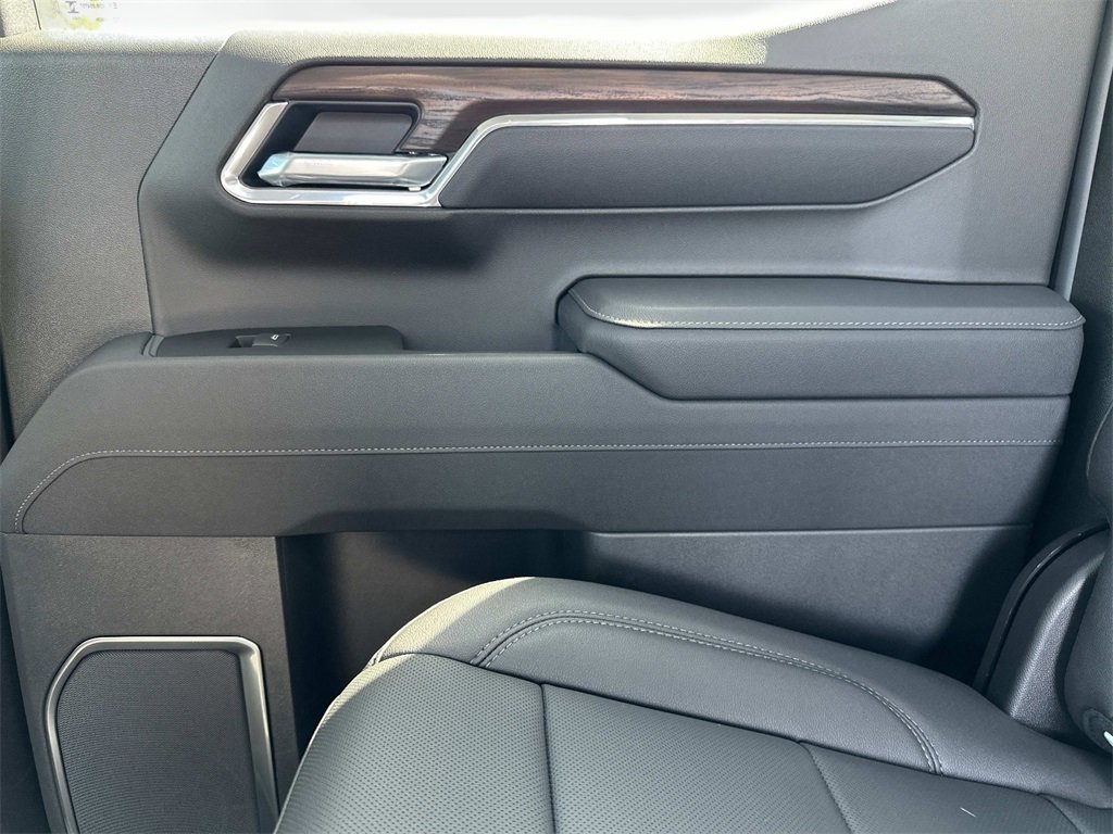 2025 Gmc Sierra 1500 SLT photo 13