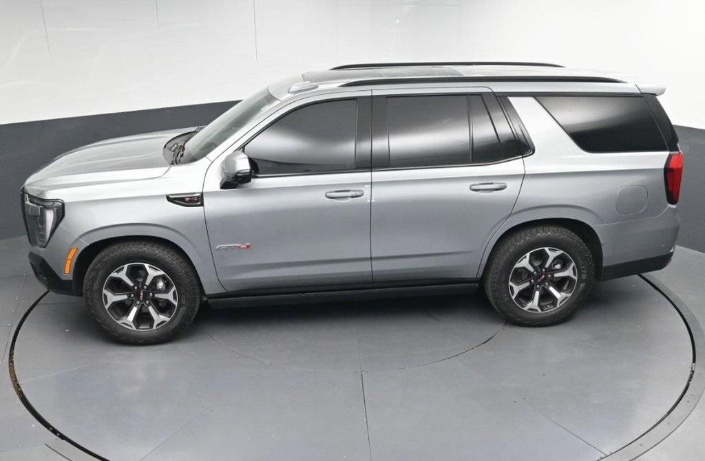 2025 GMC YUKON - Image 2