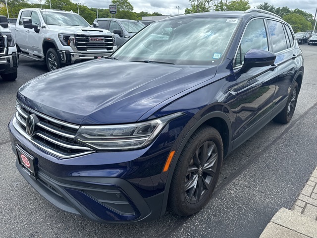 2022 Volkswagen Tiguan SE photo 3