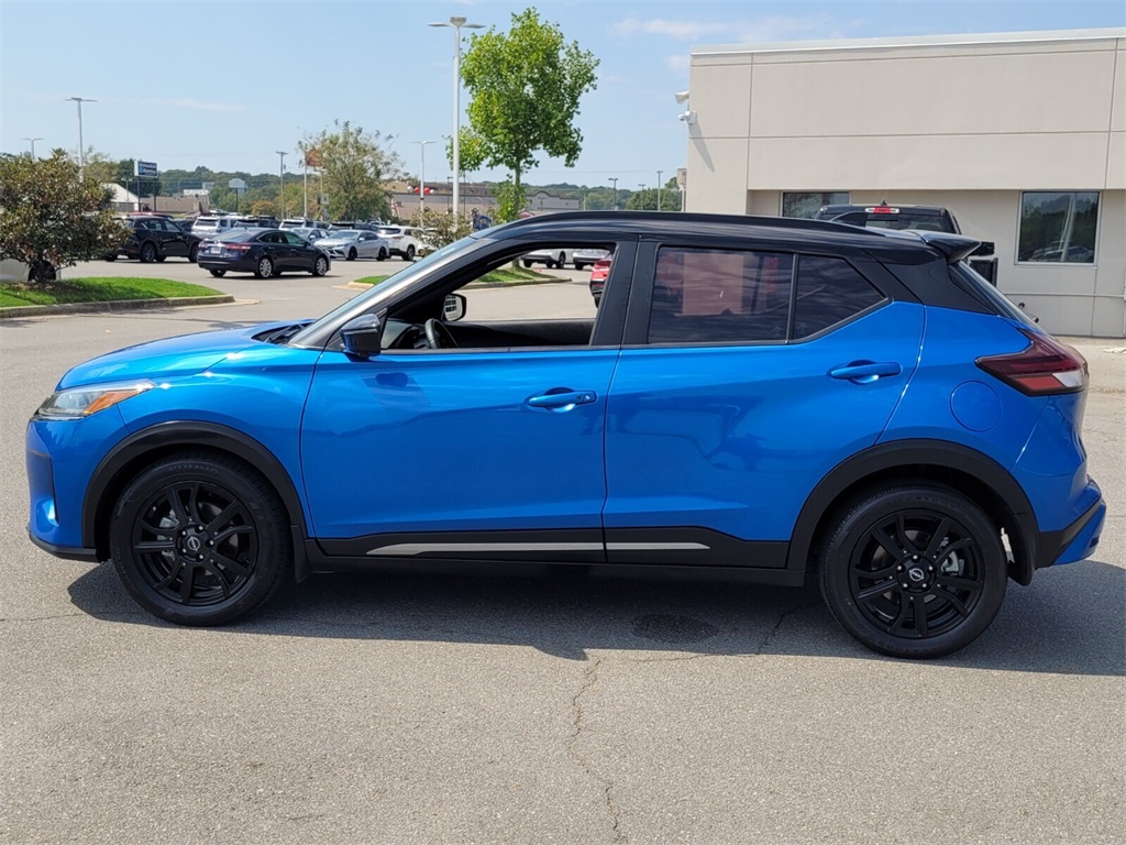 2023 Nissan Kicks SR photo 4