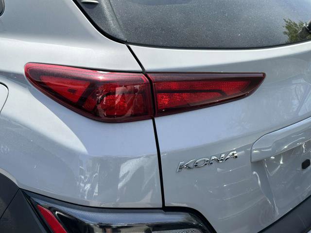 2022 Hyundai Kona SEL photo 4