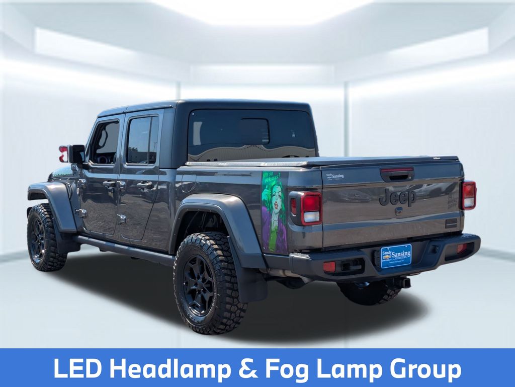 2022 Jeep Gladiator Willys photo 3