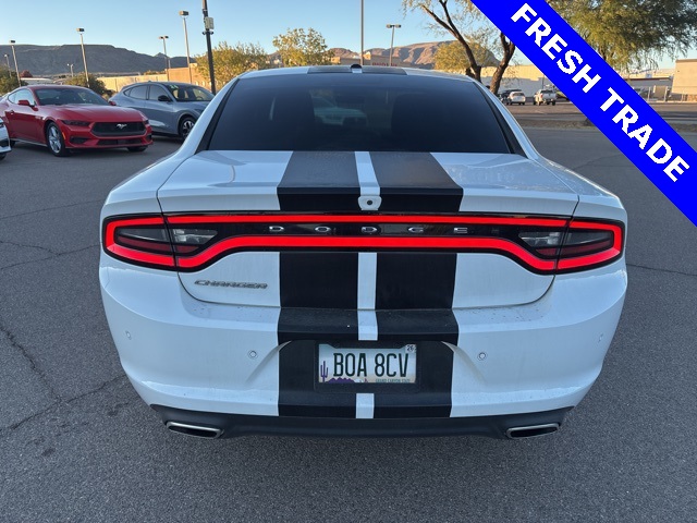 2019 Dodge Charger SXT photo 4