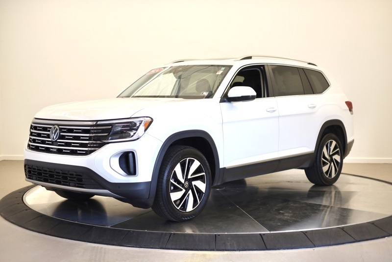 2024 Volkswagen Atlas SEL photo 6