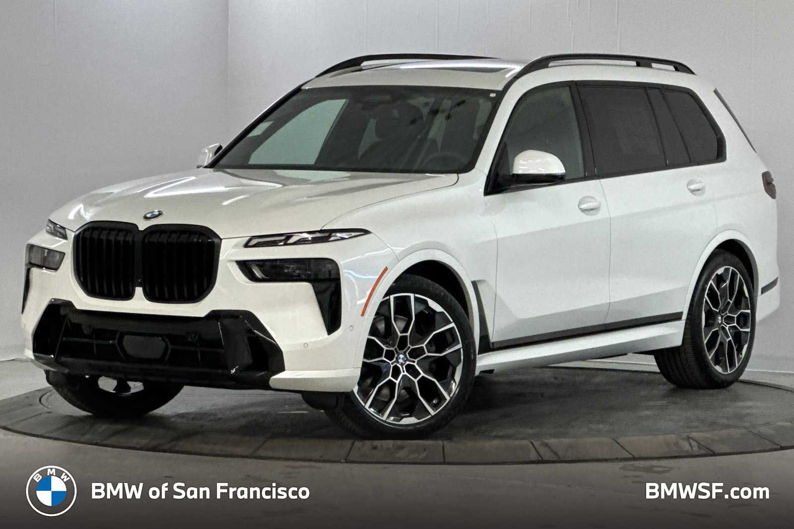 2026 BMW X7 40i's photo