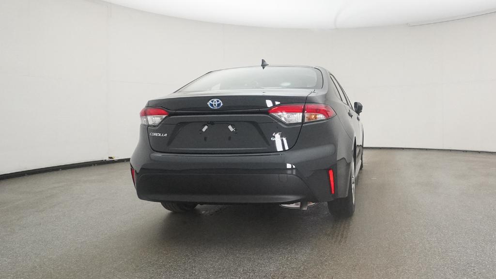 2025 Toyota Corolla Hybrid LE photo 17