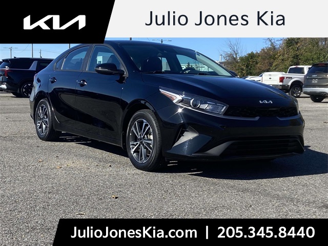 2023 Kia Forte LXS's photo