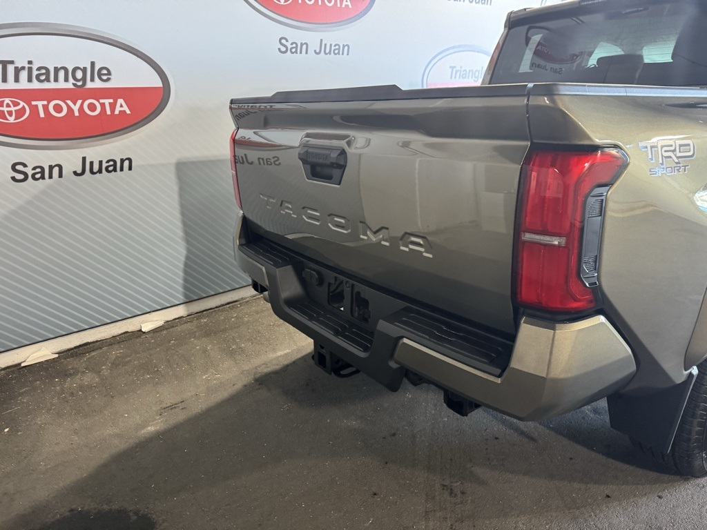 2025 Toyota Tacoma photo 14