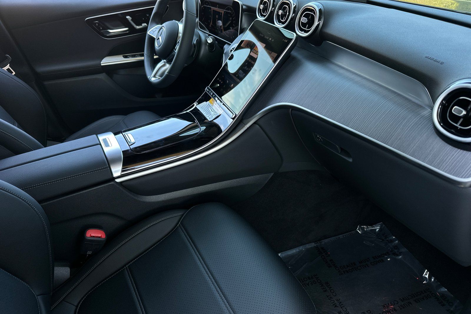 2025 Mercedes Benz GLC 350e 4MATIC photo 11