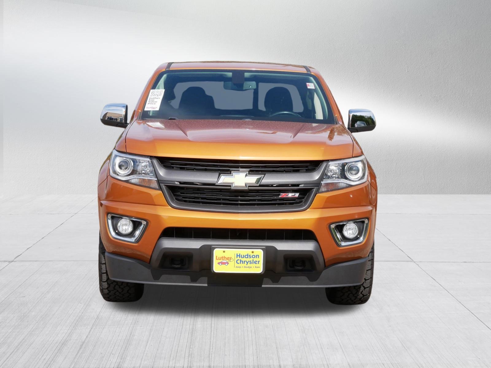 2017 Chevrolet Colorado Z71 photo 2