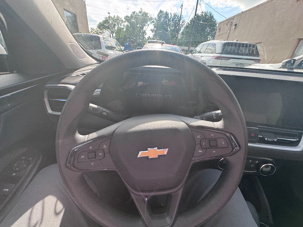 2025 Chevrolet Trailblazer LT photo 9
