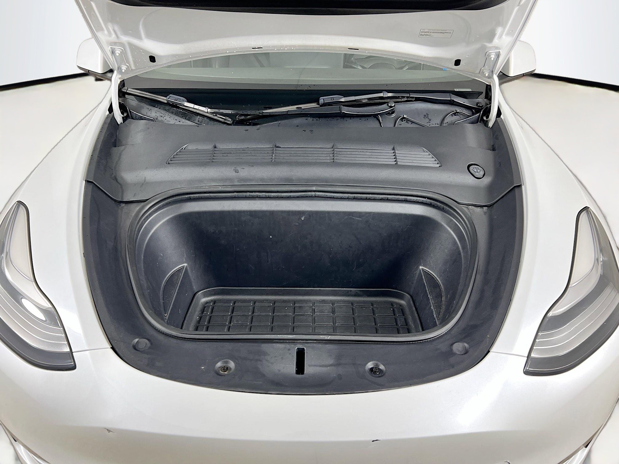 2023 Tesla Model Y Long Range photo 26