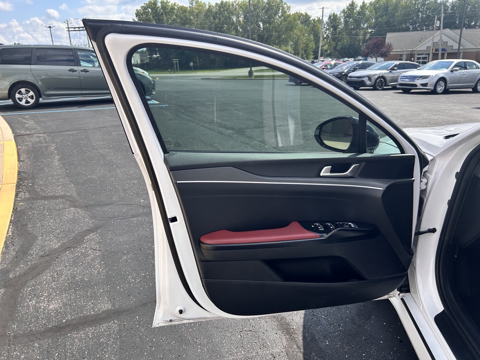 2023 Kia K5 GT-Line photo 16