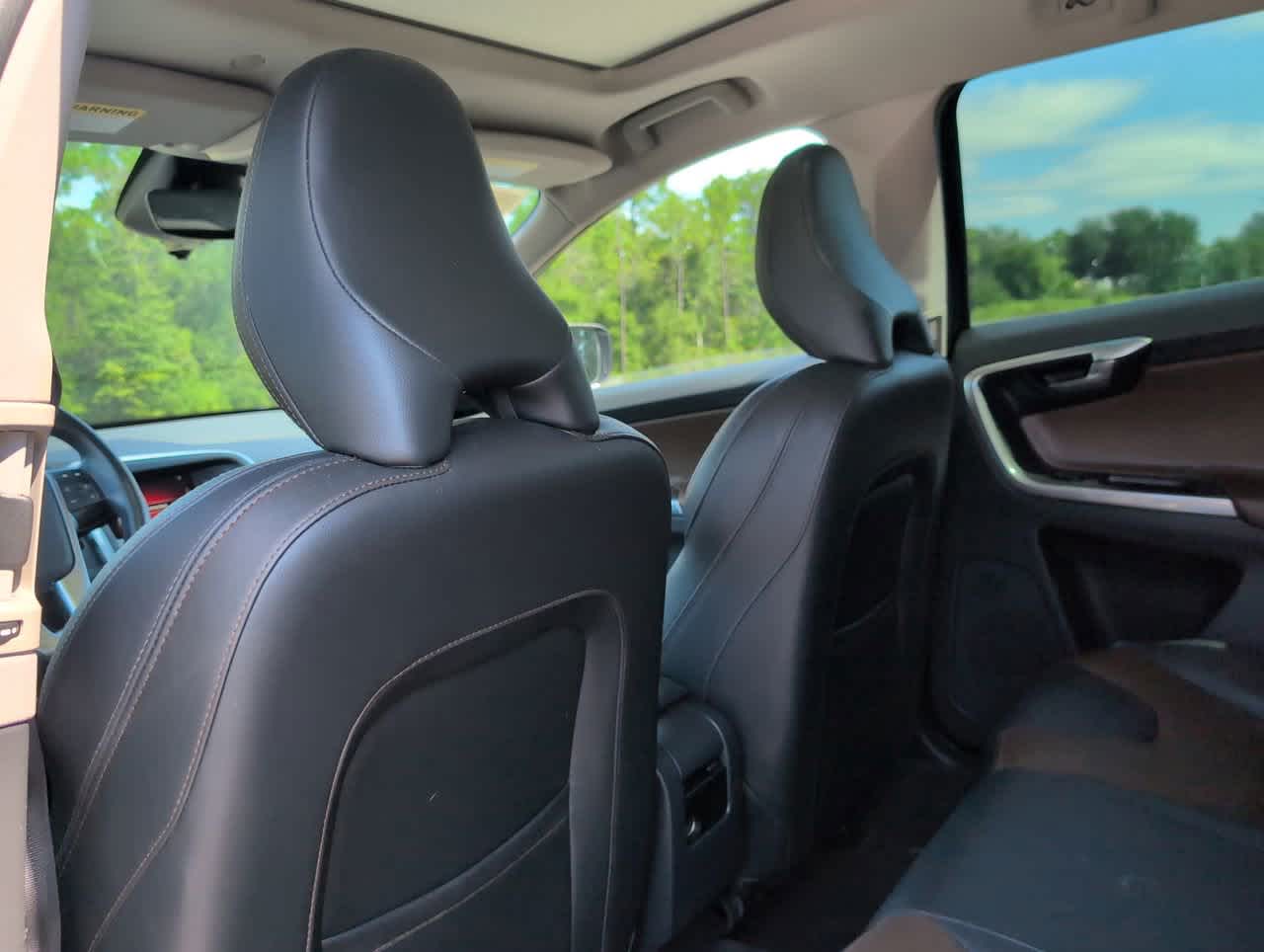 2017 Volvo XC60 Dynamic photo 20