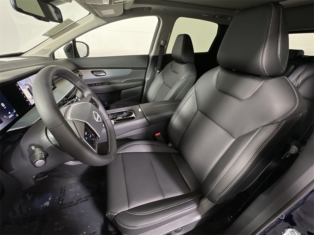 2025 Nissan Murano SL photo 13