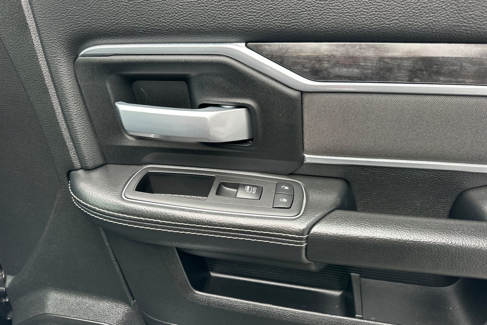 2024 Ram 2500 Big Horn photo 19