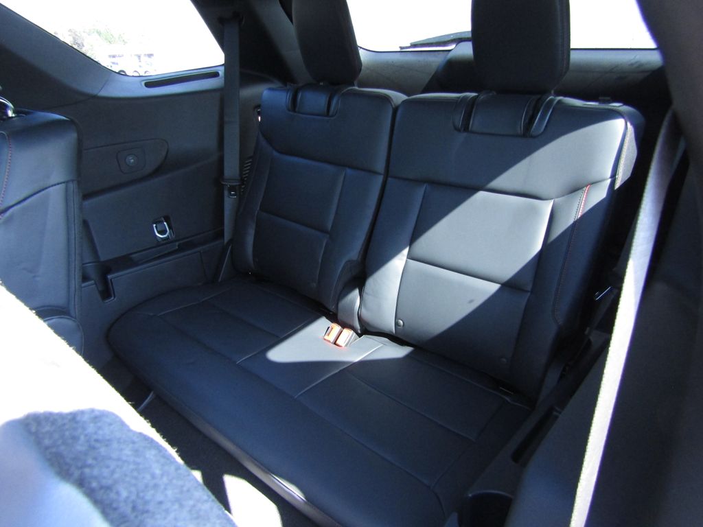 2025 Ford Explorer ST photo 28