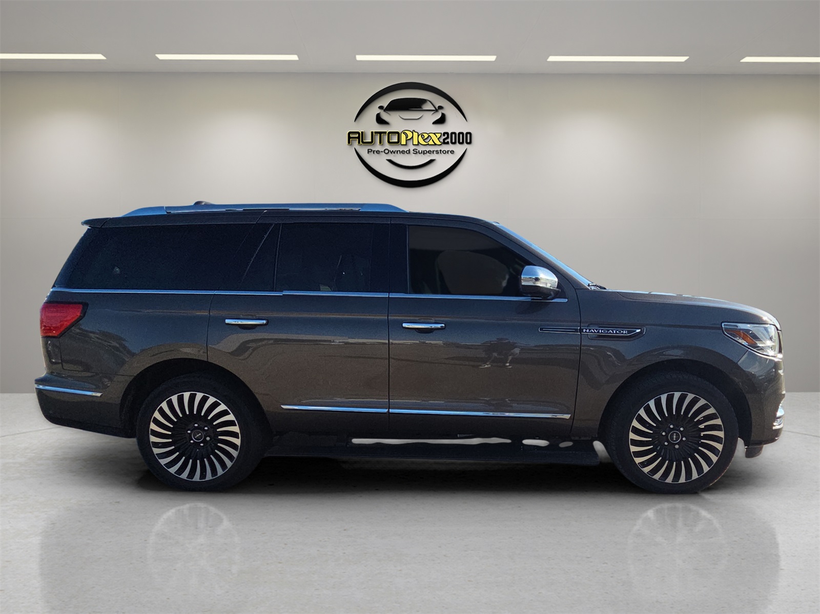 2019 Lincoln Navigator Black Label photo 8