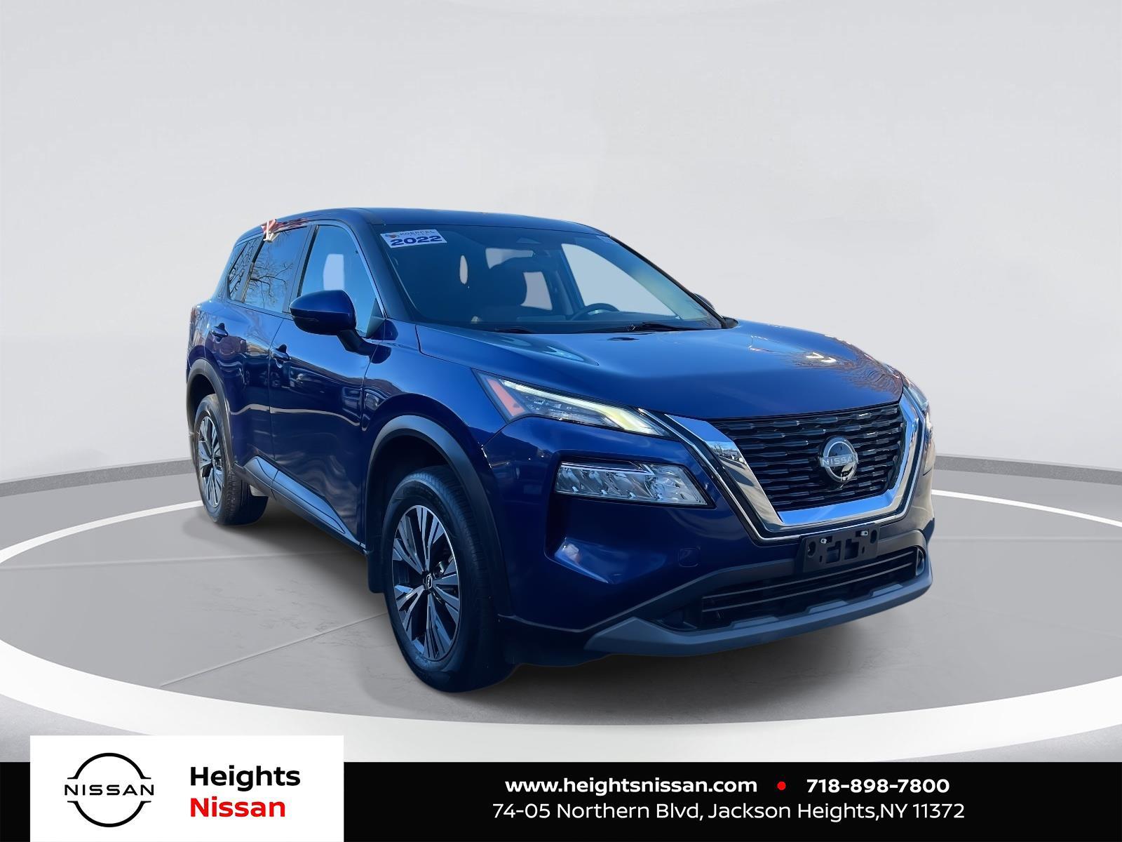 2022 Nissan Rogue SV's photo