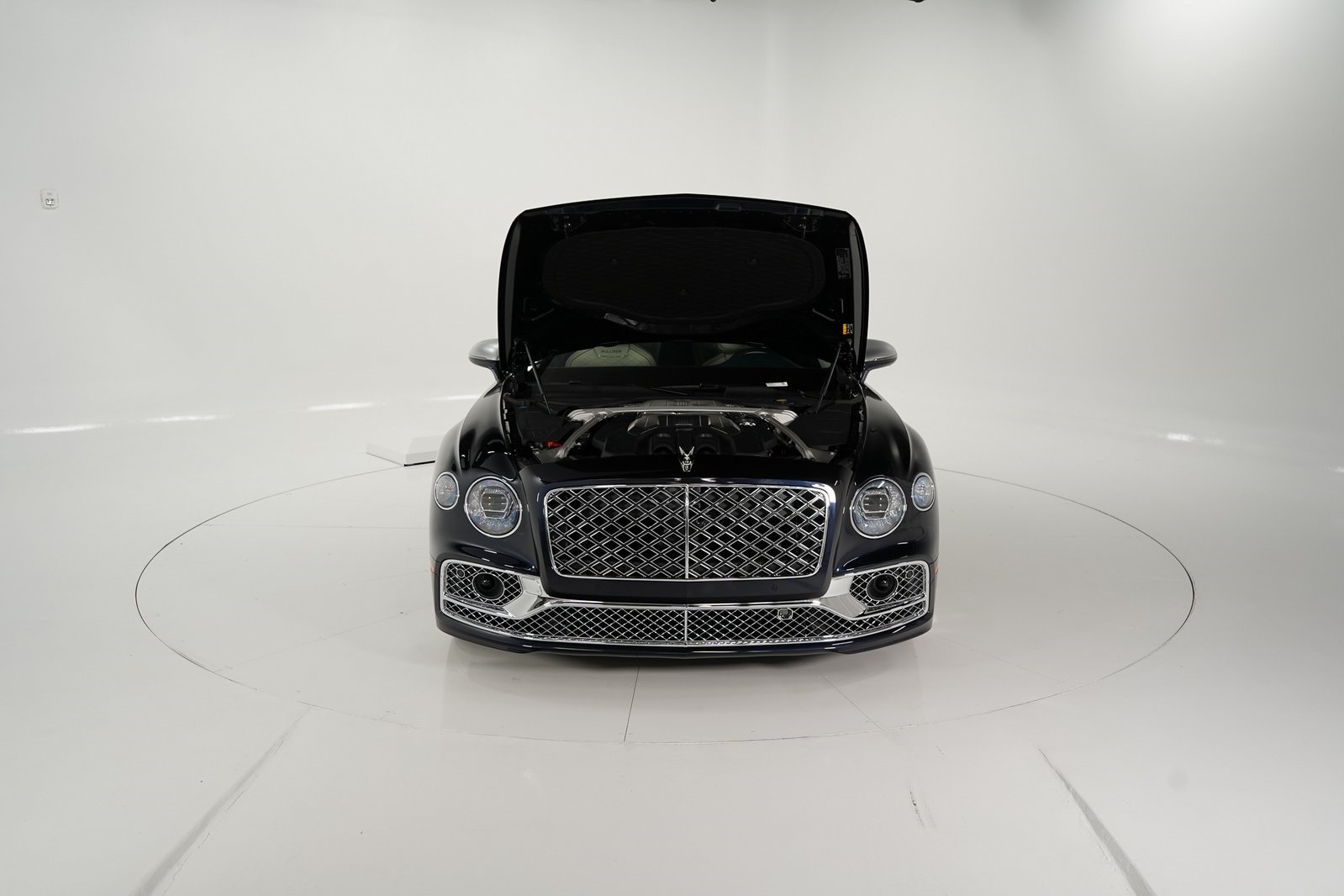 2024 Bentley Flying Spur Mulliner V8 photo 41