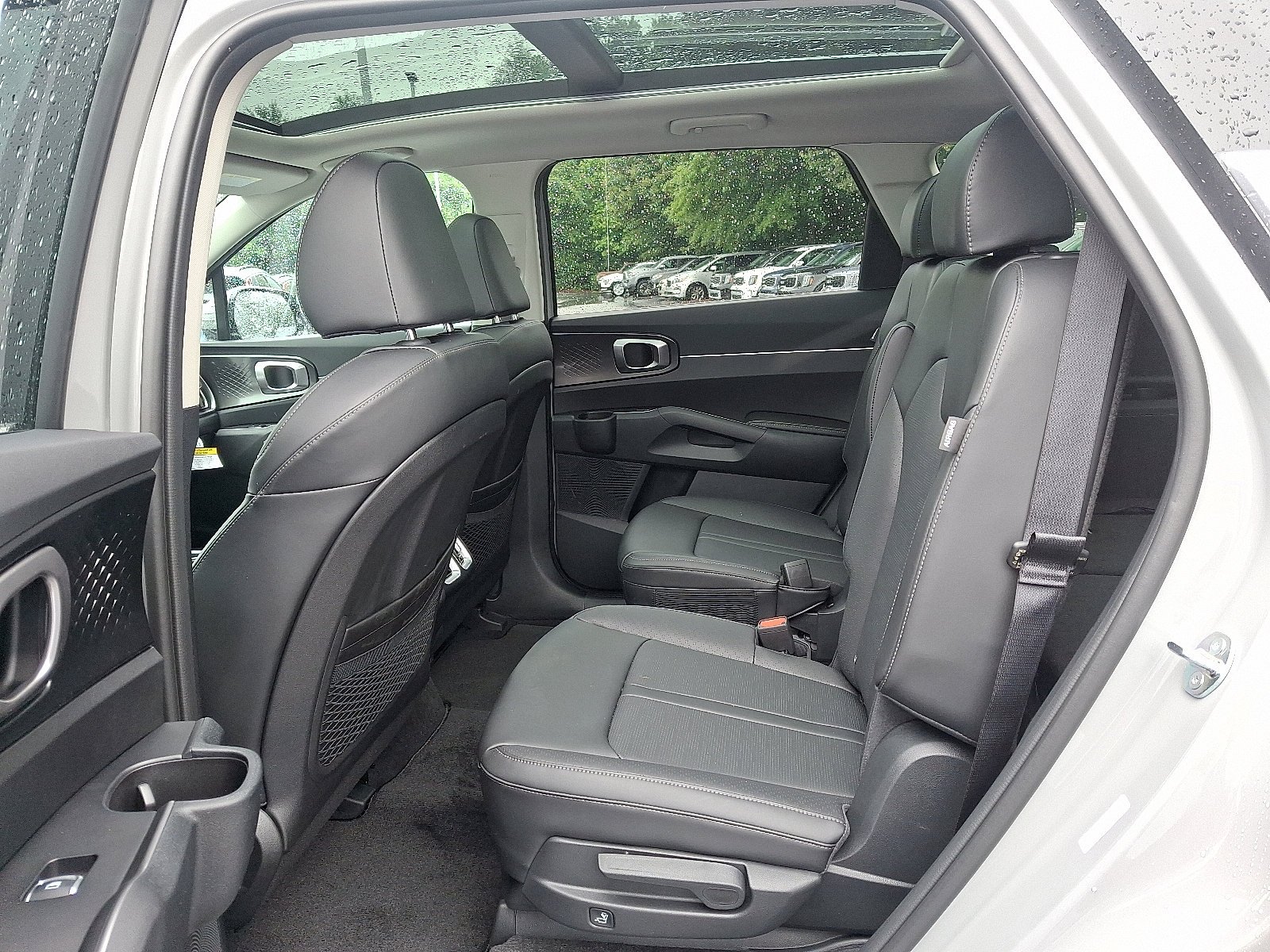 2025 Kia Sorento EX photo 4