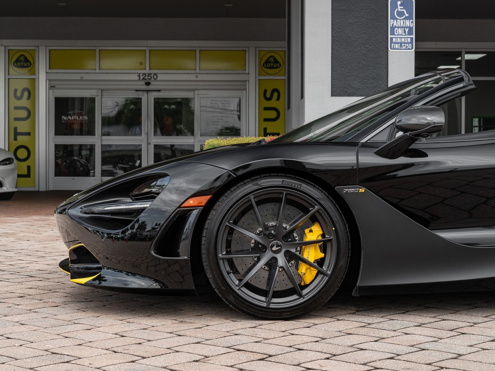 2022 Mclaren 720S Spider photo 7