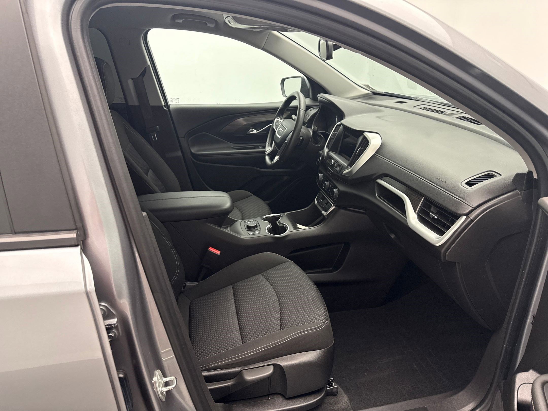 2024 Gmc Terrain SLE photo 25