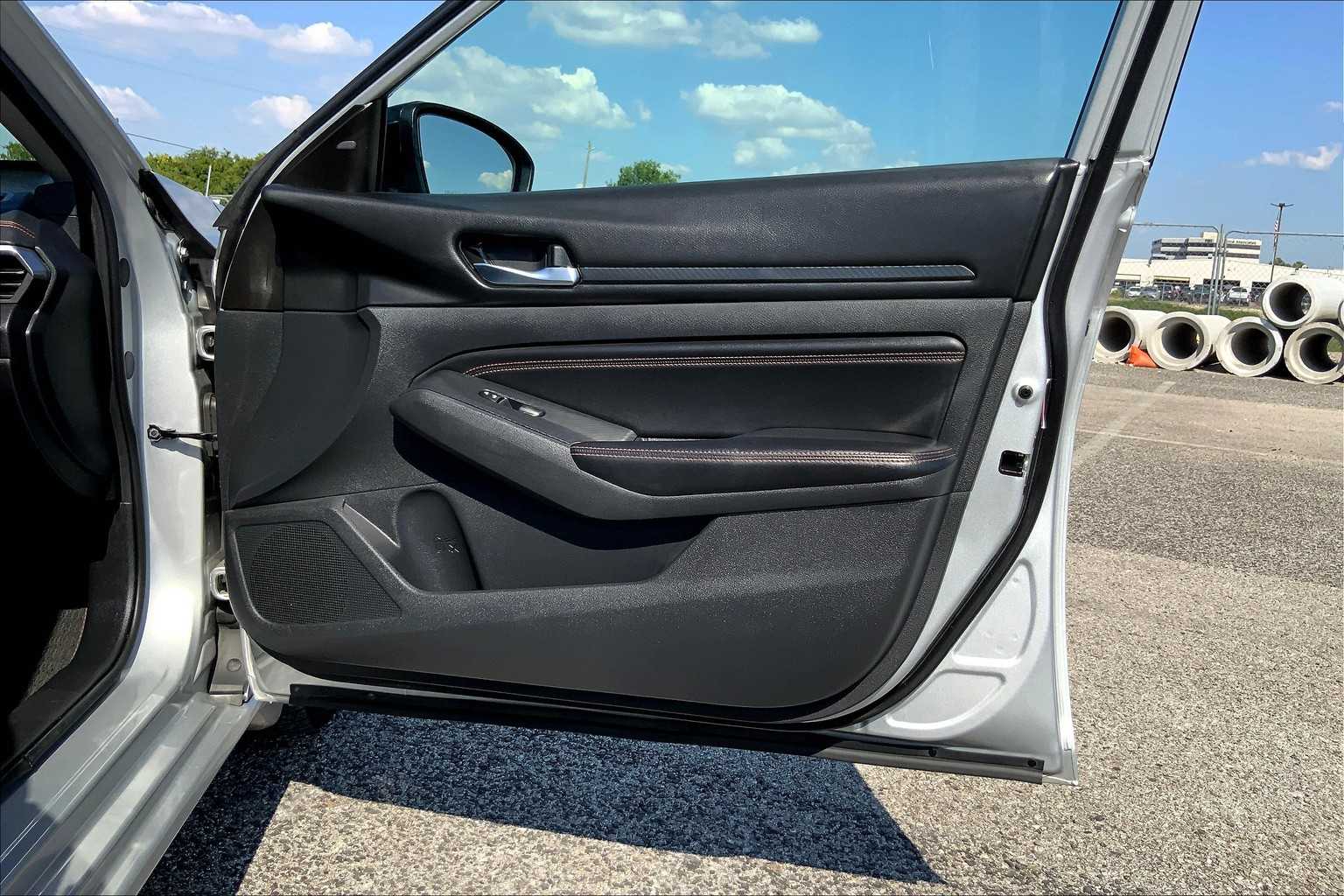 2020 Nissan Altima 2.5 SR photo 20