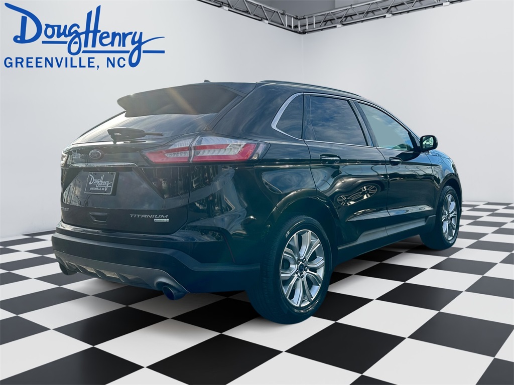 2020 Ford Edge Titanium photo 4