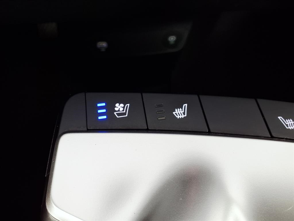 2022 Kia EV6 Wind photo 15