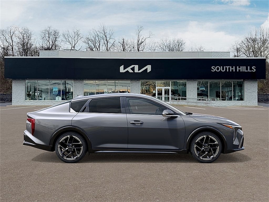 2025 Kia K4 GT-Line photo 5