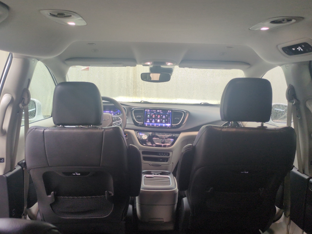 2022 Chrysler Pacifica Touring L photo 8