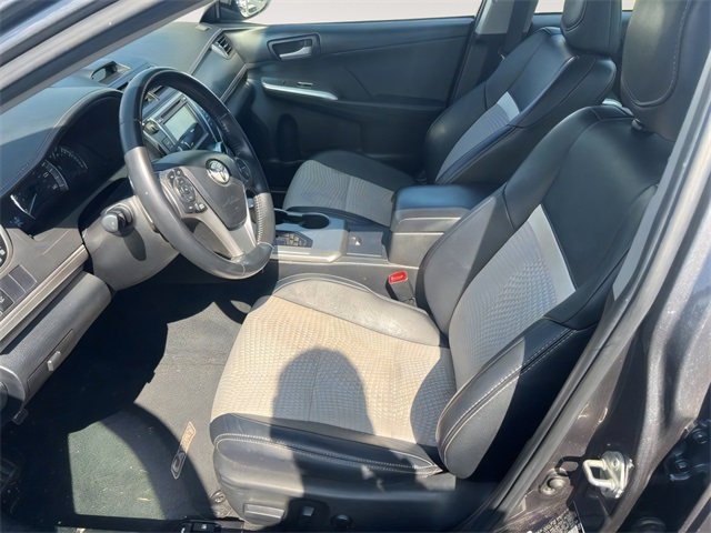 2014 Toyota Camry L photo 9