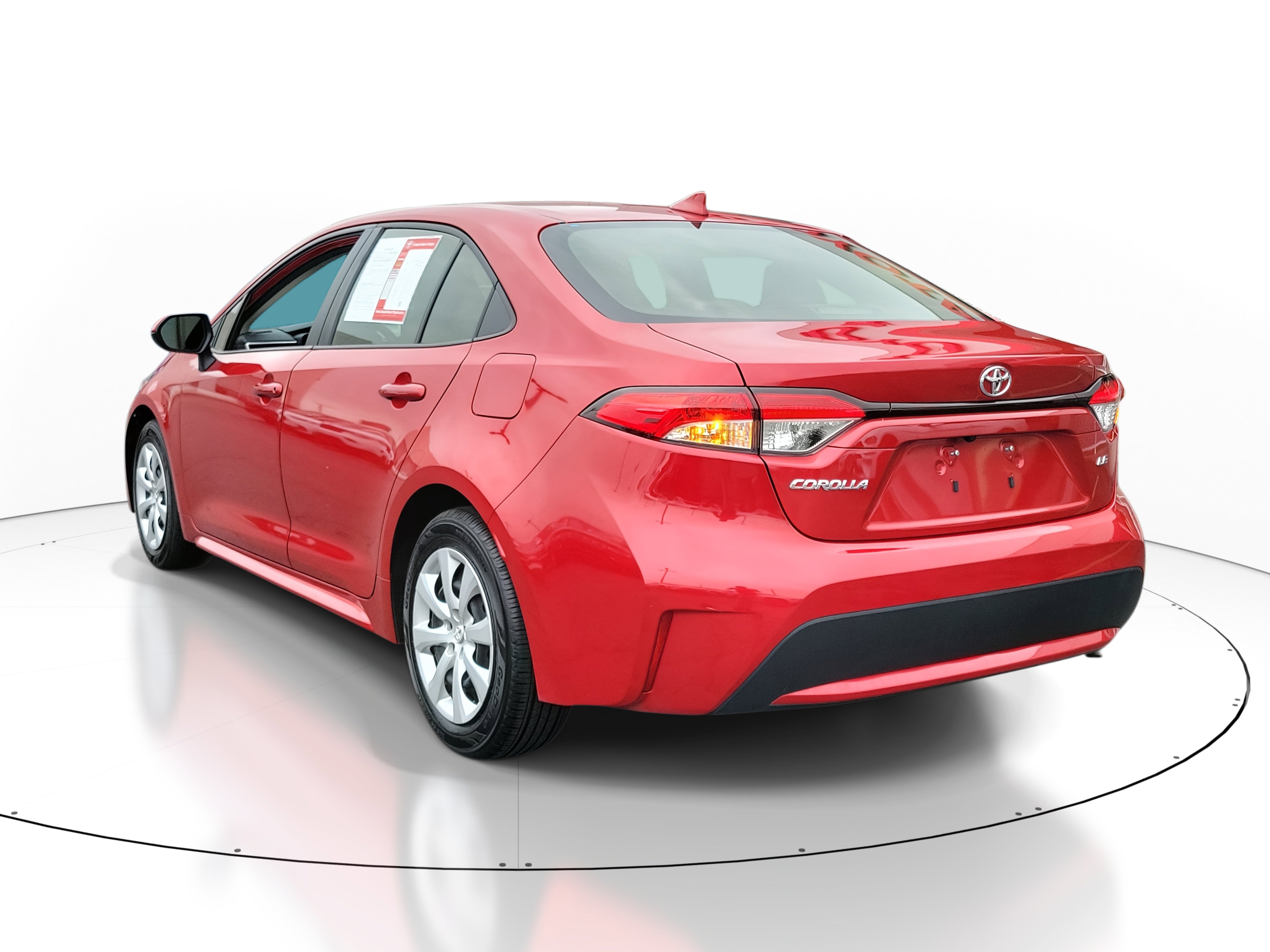2021 Toyota Corolla LE photo 3