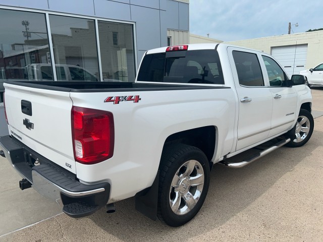 Used 2018 Chevrolet Silverado 1500 LTZ with VIN 3GCUKSEC1JG175235 for sale in Kansas City