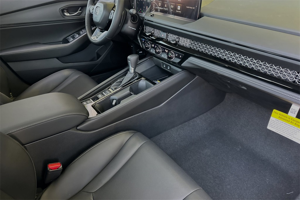 2025 Honda Accord Hybrid Touring photo 14