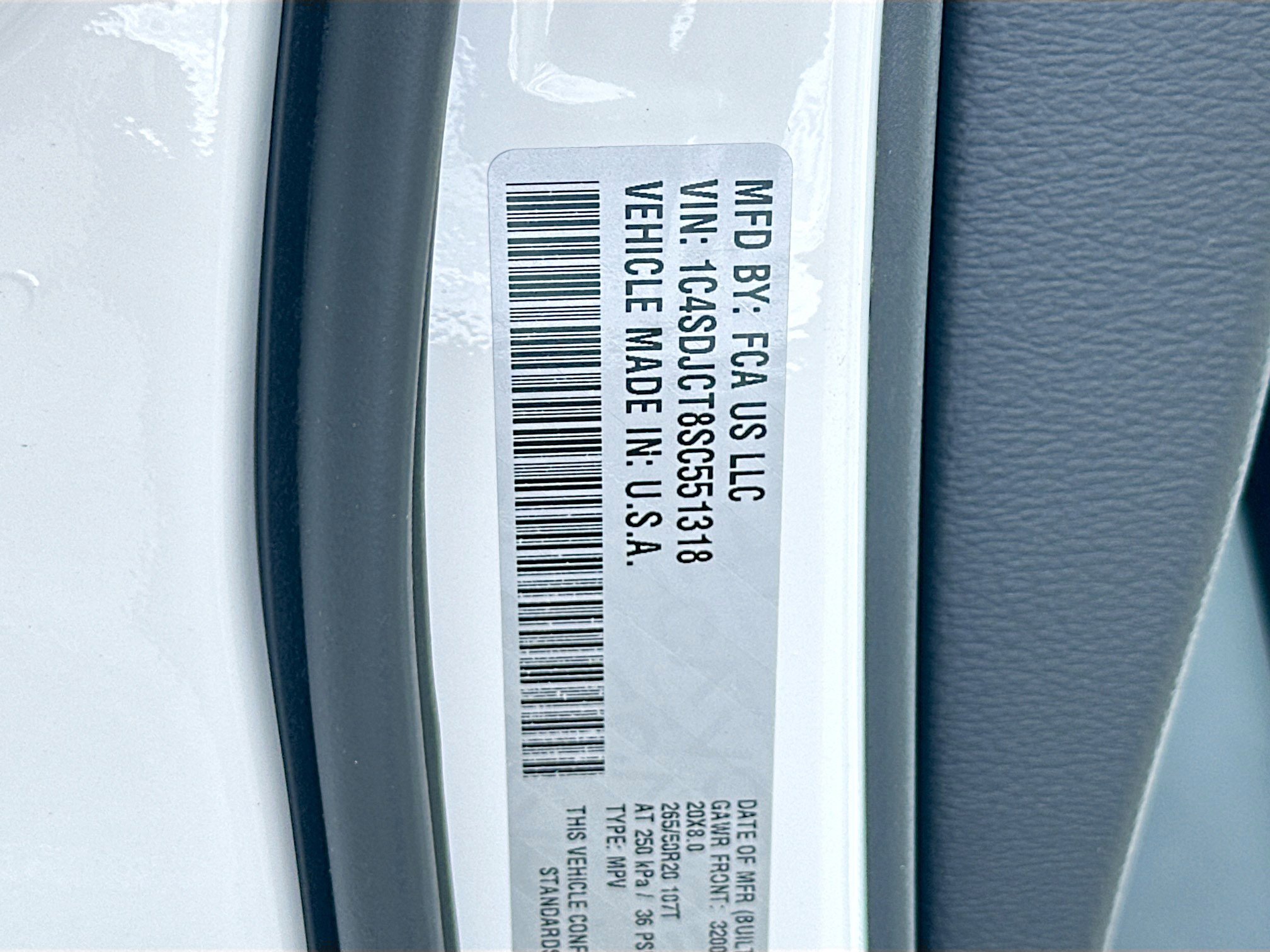2025 Dodge Durango R/T Plus photo 18