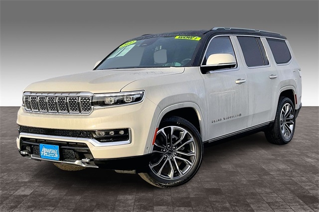 2022 Jeep Grand Wagoneer Series III's photo