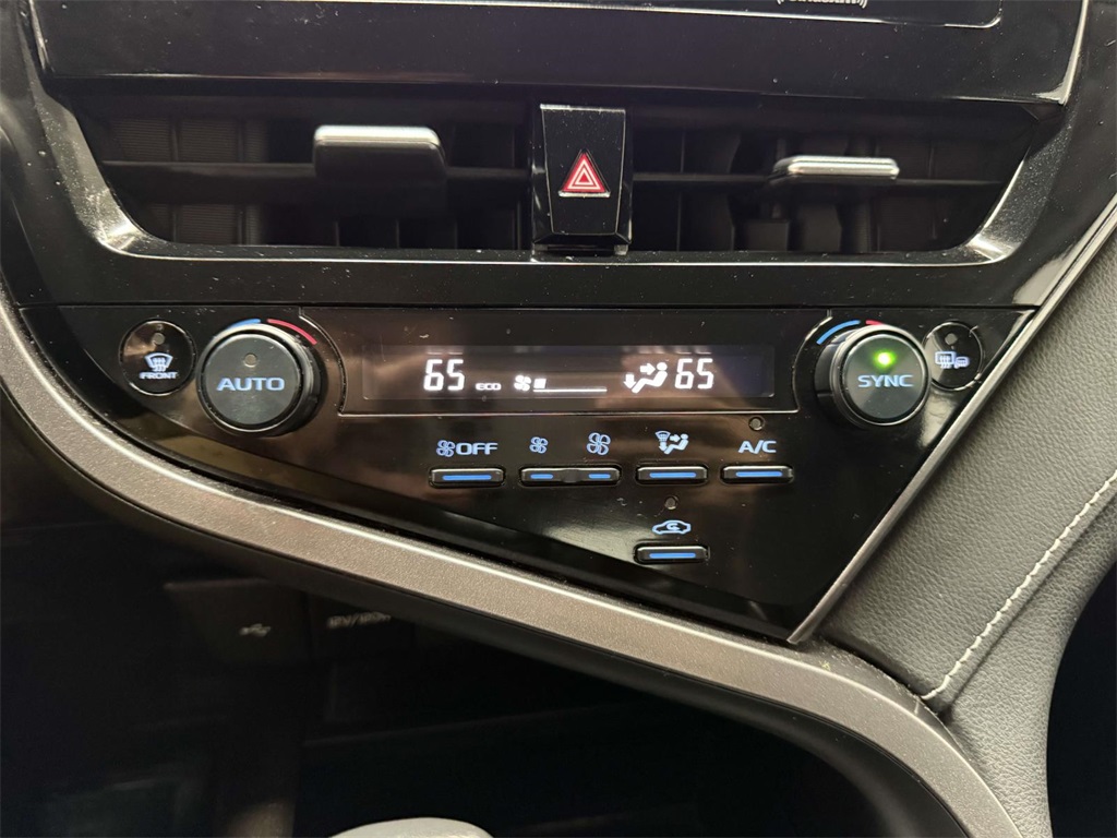 2023 Toyota Camry SE photo 23