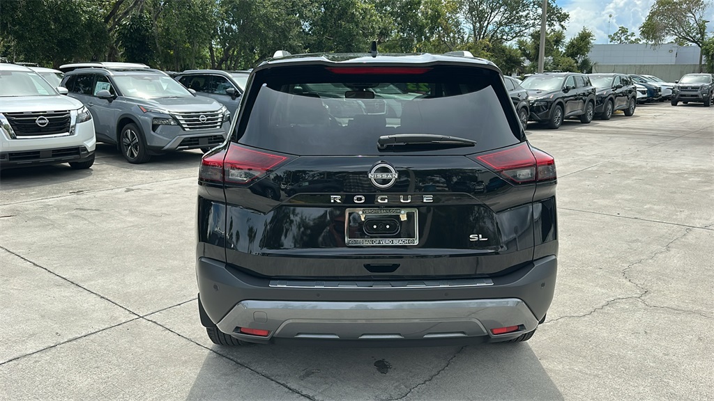 2023 Nissan Rogue SL photo 3